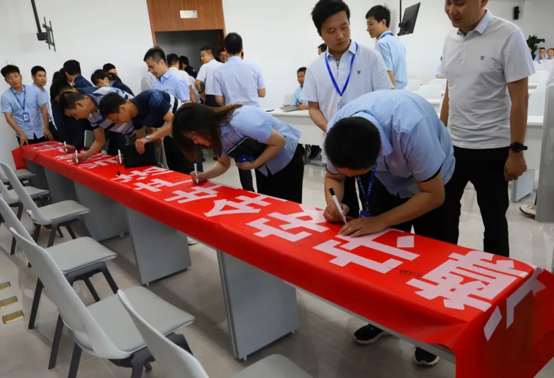 陜直股份、秦漢通航2022年“安全生產(chǎn)月”啟動(dòng)儀式成功舉辦