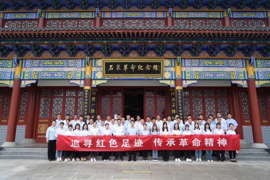 陜直股份、秦漢通航、大秦無人機、陜航研究中心聯(lián)合組織主題教育參觀見學活動